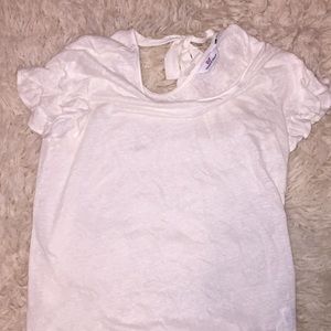 White Vineyard Vines top.